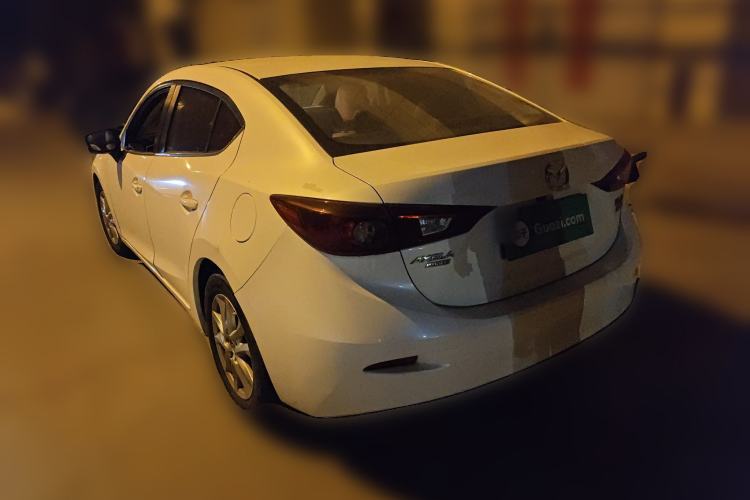 Used Mazda 3 Axela 2014 Sedan 1.5L Automatic Comfort Model
