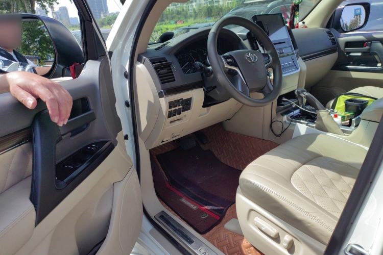 Used Toyota Land Cruiser 
