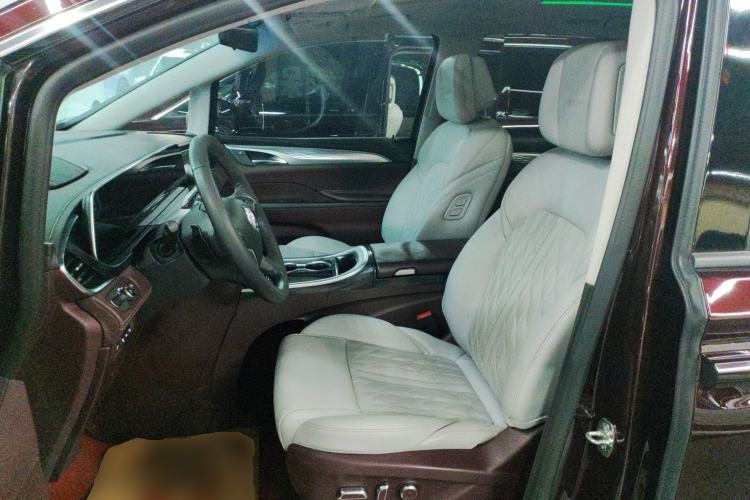 Used Buick GL8 2022 Avenir Aivia Six-Seat Deluxe Edition Left Front Seat