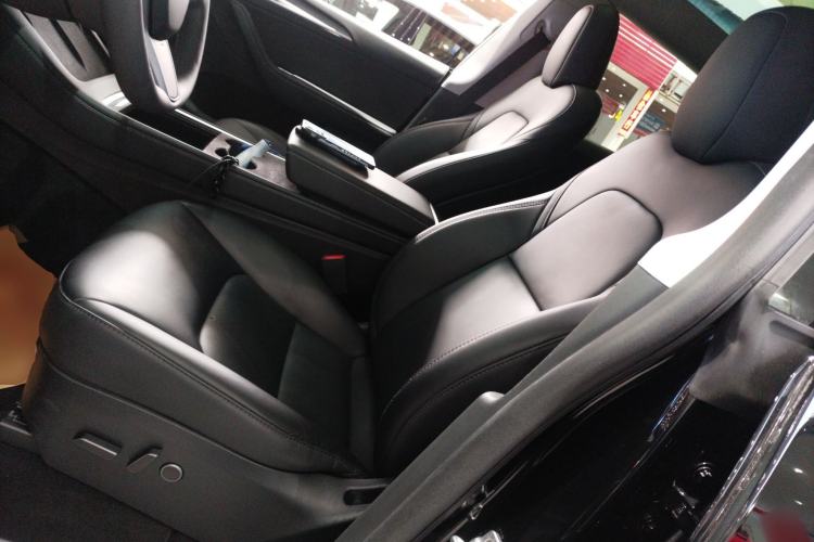 Used Tesla Model Y 2023 Rear-Wheel-Drive Version
