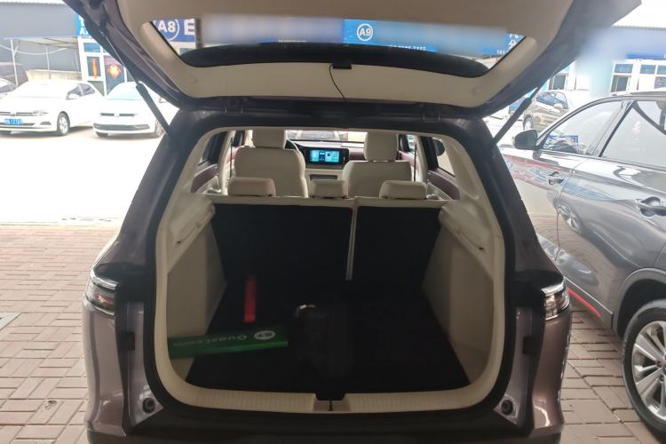 Used Wuling Xingyun 2023 2.0L DHT Flagship Edition Trunk