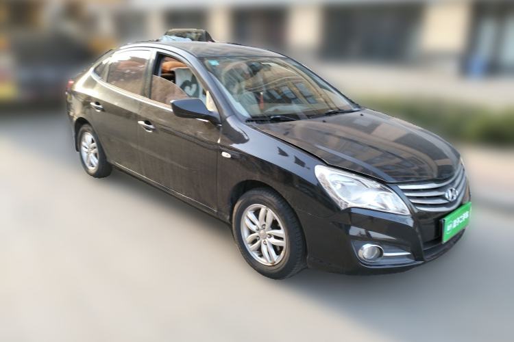 Used Hyundai Celesta 2011 1.6L Manual Comfort Edition Front Right 45 Deg