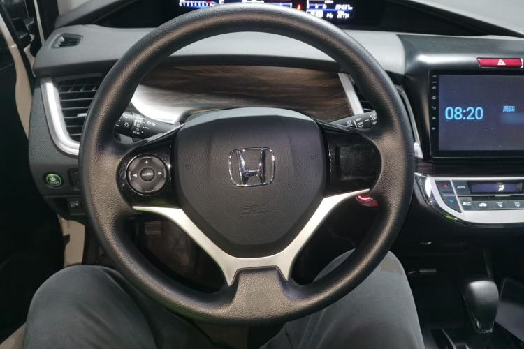 Used Honda Jade 2017 1.8L automatic Comfort version 5 seats
