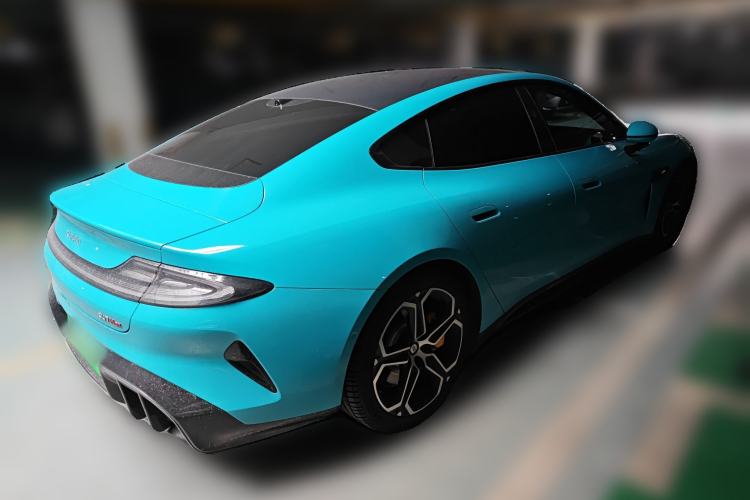 Used Xiaomi Auto SU7 2024 Four-Wheel Drive Ultra-Long Range Advanced Intelligent Driving Max Edition
