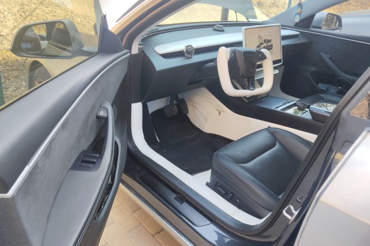 Used Tesla Model 3 2023 Long-Range All-Wheel-Drive Version