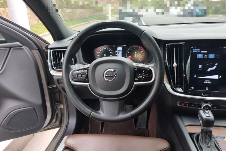 Used Volvo S60 2021 T4 Zhiyuan Luxury Edition