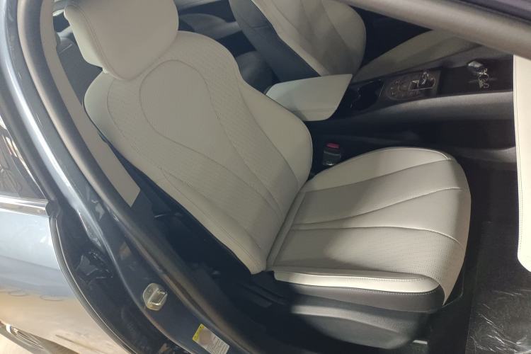 Used BYD Seal 05 DM-i 2025 DM-i Intelligent Drive 120KM Flagship Model Right Front Seat