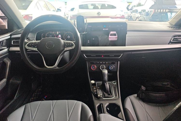 Used Volkswagen Lavida 2023 Revised Version 1.5L Automatic 5 Millionth Edition Center Console