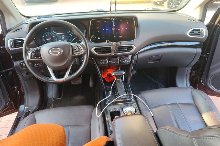 Used GAC Trumpchi GS4 2018 235T Automatic Two-Wheel Drive Luxury Smart Connectivity Version Center Console