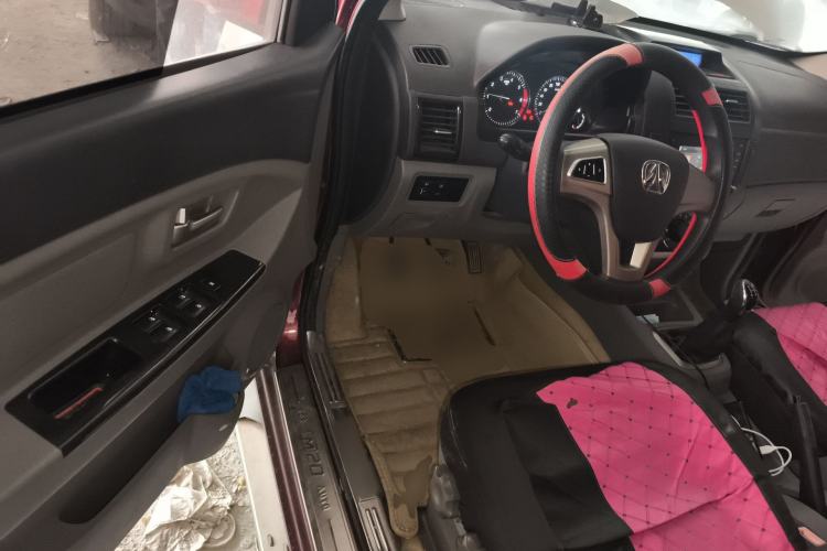 Used BAIC Weiwang M20 2014 1.5L Comfort Version BJ415B Driver Seat