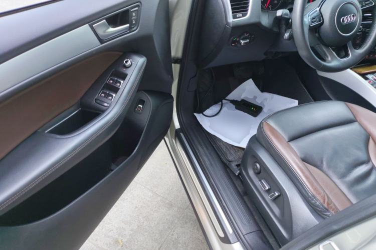 Used Audi Q5 2017 Plus 40 TFSI Technology Model
