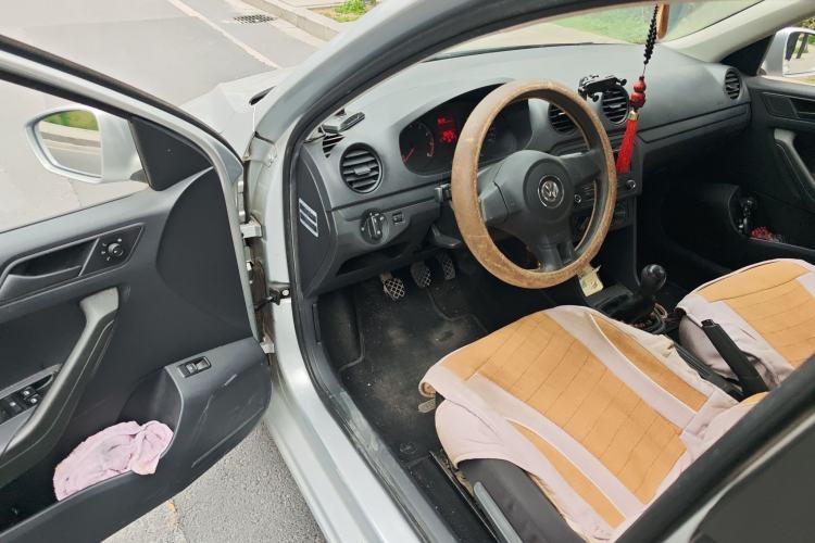 Used Volkswagen Jetta 2015 Value Edition 1.6L Manual Fashionable Style