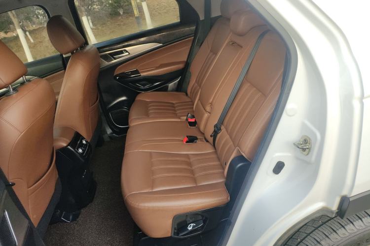 Used Changan CS95 2017 2.0T Four-Wheel Drive Smart Edition