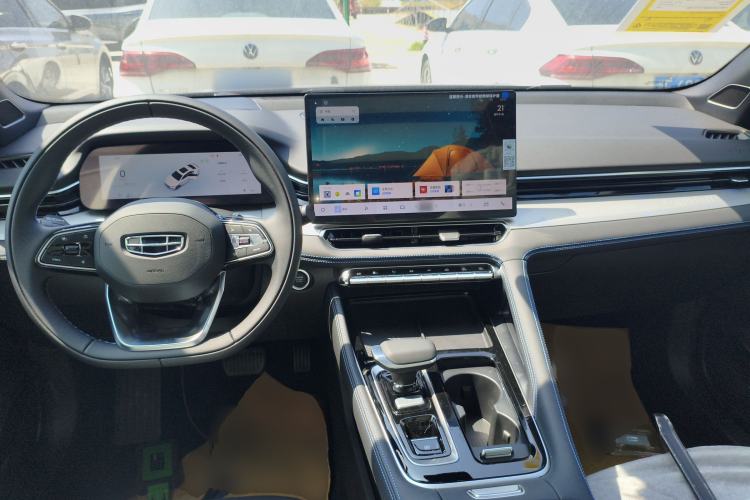 Used Geely Auto Preface 2026 Model Oriental Yao 1.5TD Fuyao Edition Center Console