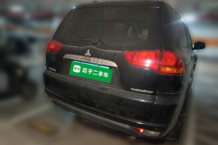 Used Mitsubishi Pajero Sport 2013 3.0L Automatic Two-Wheel Drive Luxury Edition Rear