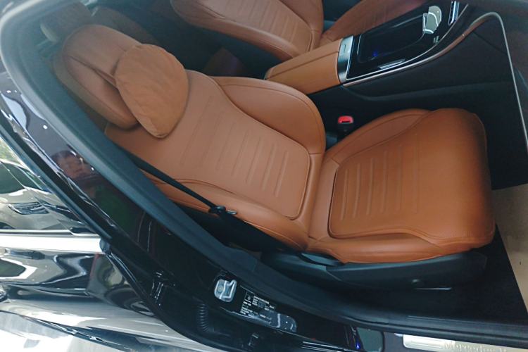 Used Mercedes-Benz GLC 2023 GLC 260 L 4MATIC Dynamic Edition 5-seater