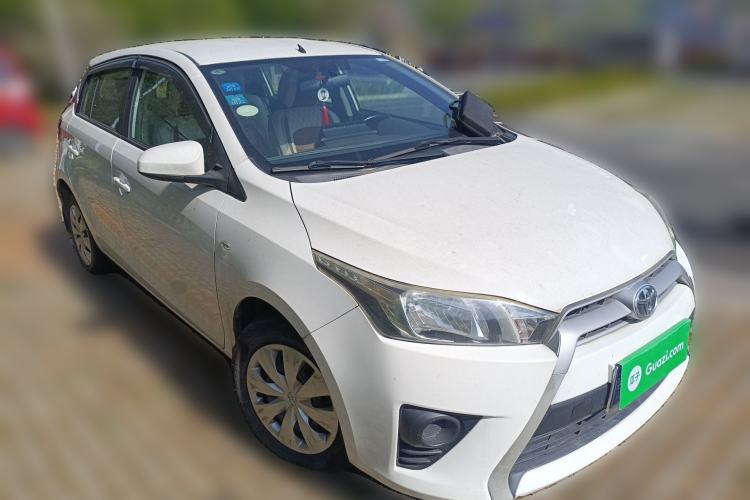 Used Toyota YARiS L Zhi Xuan 2015 1.5E Automatic Charm Edition Front Right 45 Deg