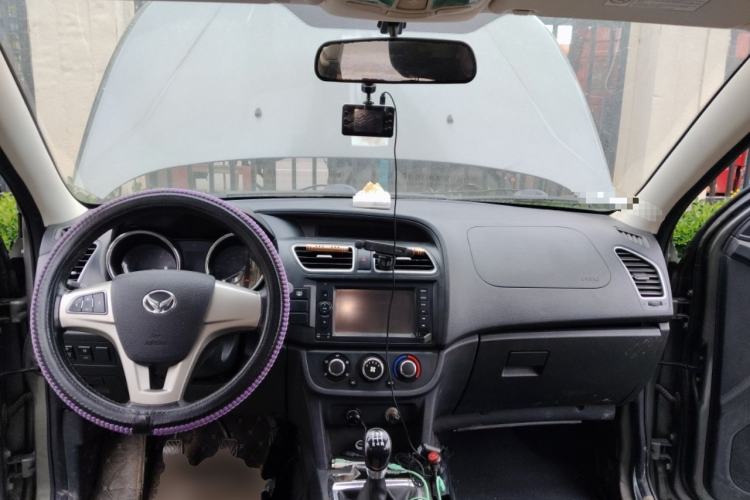 Used HYOSOW S2 2015 1.5L Manual Luxury Edition China IV Center Console