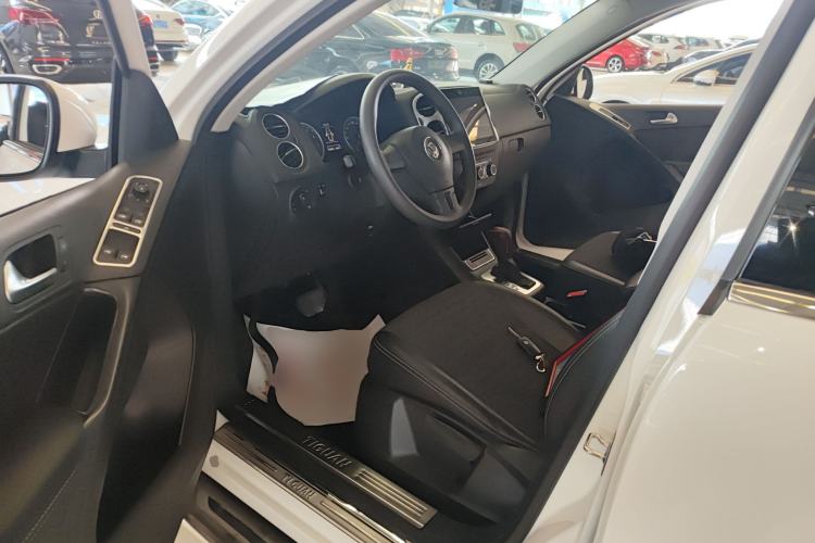 Used Volkswagen Tiguan L 2016 280TSI Automatic Two-Wheel-Drive Silk Road Style Edition
