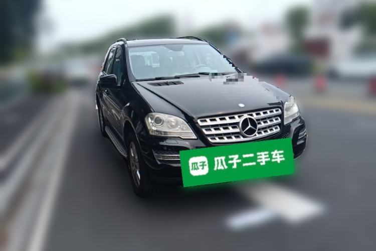 Used Mercedes-Benz M-Class 2010 ML 300 4MATIC Front Right 45 Deg