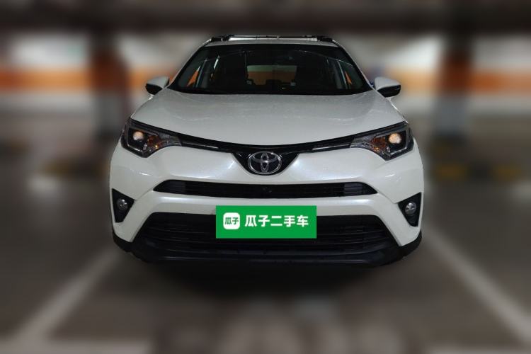 Used Toyota RAV4 2016 2.0L CVT Two-Wheel Drive Fashion Edition China V Standard Front