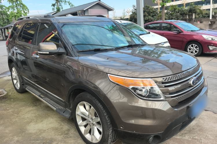Used Ford Explorer 2013 3.5L Deluxe Model Front Right 45 Deg