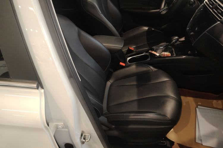 Used Roewe i5 2020 1.5L Automatic 4G Connect Luxury Flagship Edition