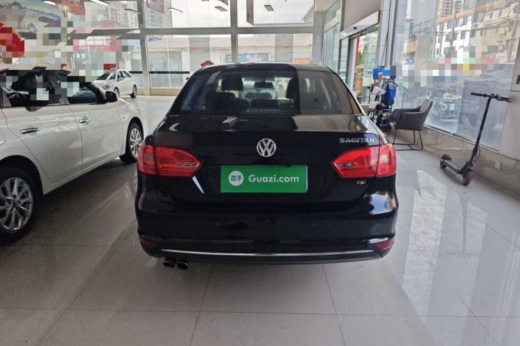 Used Volkswagen Sagitar 2014 Revised Version 1.4TSI Automatic Luxury Edition
