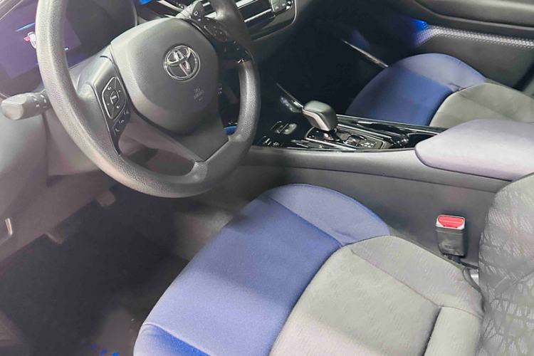 Used Toyota C-HR EV 2020 Luxury Sunroof Edition Interior 5