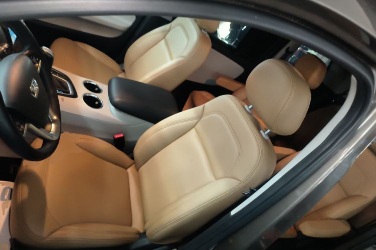 Used Huasong 7 2017 2.0T Automatic Standard Edition