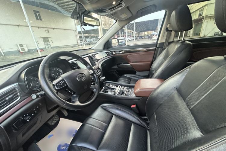 Used GAC Trumpchi GS8 2017 320T Two-Wheel Drive Luxury Smart Connectivity Version (7 Seats)