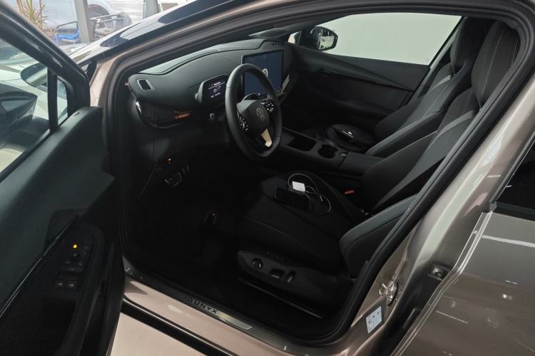 Used Volkswagen ID.UNYX 2025 Pure Model