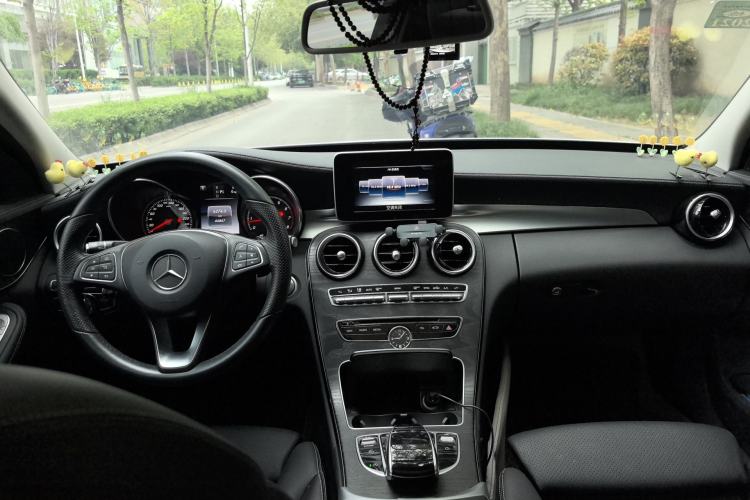 Used Mercedes-Benz C-Class 2015 Revised C 200 L Sport Edition Center Console