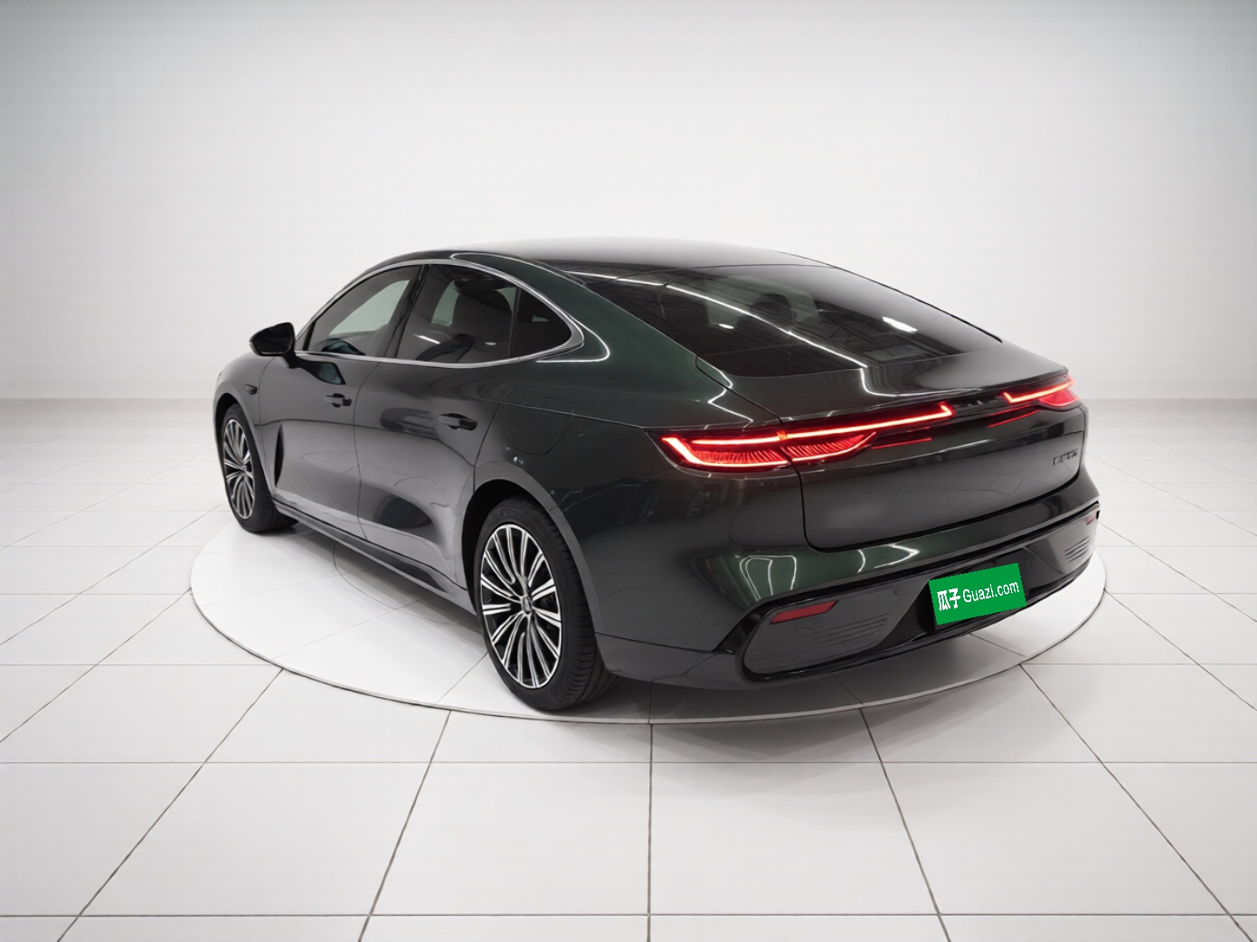 Geely Galaxy 8 2025 130km EM-P Starship Edition — снимка 4