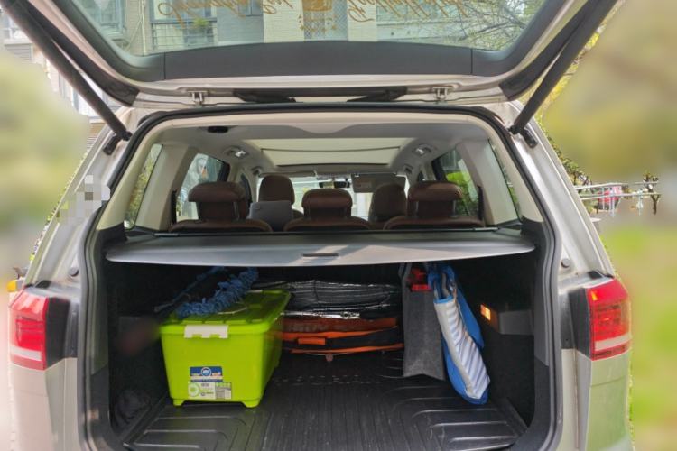 Used Volkswagen Touran 2016 Volkswagen Touran L 330TSI DSG Luxury Edition Trunk