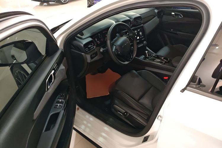 Used Lynk & Co 03 2021 1.5TD DCT Jing Champion Edition Driver Seat