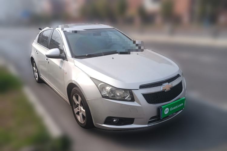 Used Chevrolet Cruze 2013 Hatchback 1.6L Manual Luxury Model
