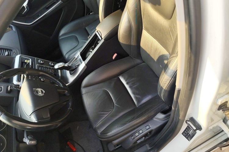 Used Volvo V60 2013 T5 Comfort Edition
