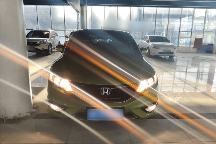 Used Honda Jade 2014 1.8L CVT Luxury Edition 5 seats
