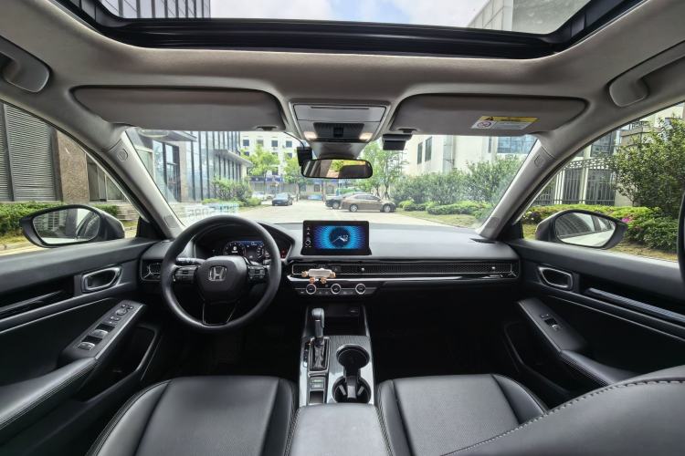 Used Honda Civic 2022 240TURBO CVT Dynamic Edition Interior 7