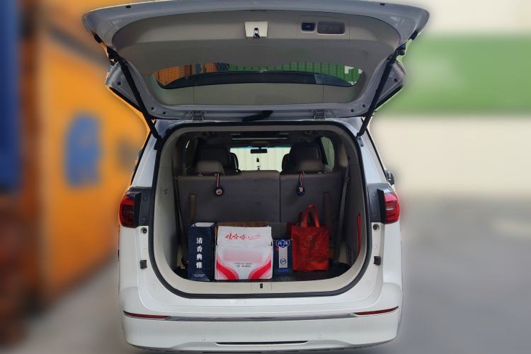 Used Buick GL8 2020 ES Land Cruiser 653T Comfort Edition Trunk