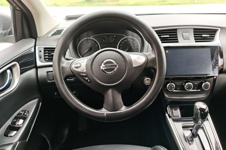Used Nissan Sylphy 2016 1.6XV CVT Smart Enjoyment Version Steering Wheel