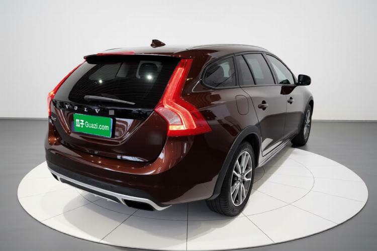 Used Volvo V60 2016 Cross Country T6 AWD
