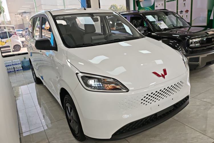 Used Wuling Hongguang New Energy 2025 Extended-Range Hybrid 50KM Comfort Version
