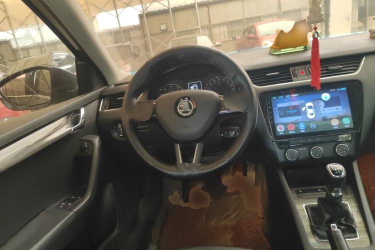 Used Skoda Octavia 2017 1.6L Manual Smart Drive Edition Steering Wheel