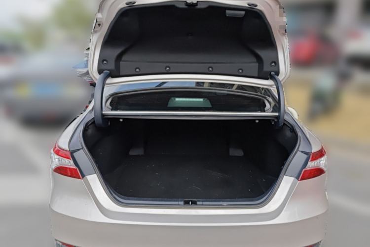 Used Toyota Camry 2021 2.0G Luxury Edition
