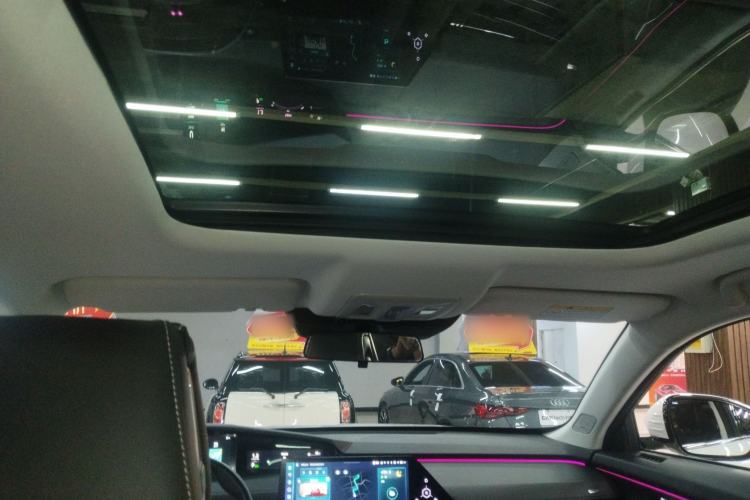 Used Changan UNI-K 2023 2.0T Two-Wheel Drive Enjoyment Version