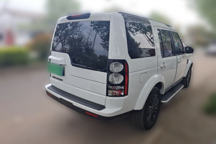 Used Land Rover Discovery 2016 3.0 SC Obsidian Black Heritage Edition HSE Rear Right 45 Deg