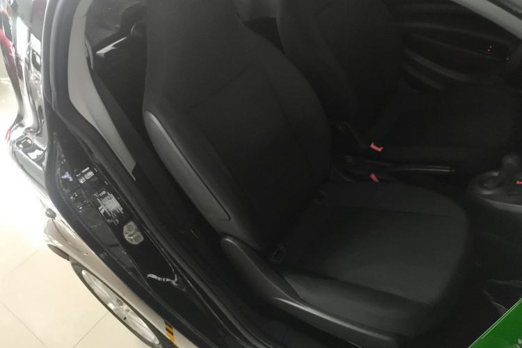 Used smart fortwo 2015 1.0L 52 kW hardtop Dynamic version