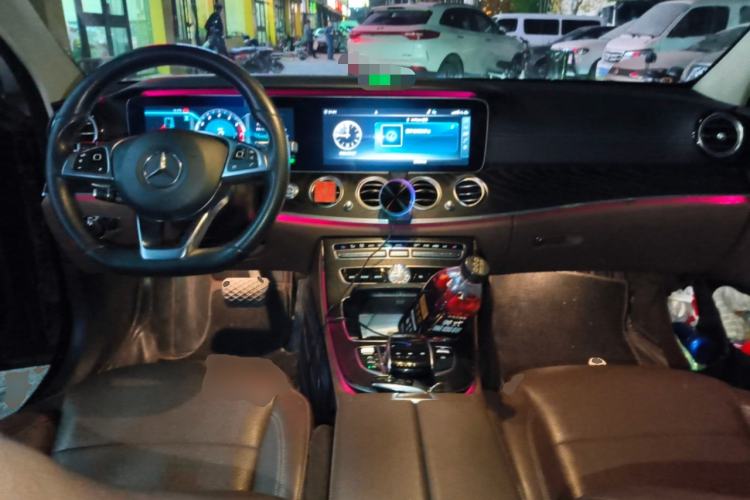 Used Mercedes-Benz E-Class 2018 Restyled E 300 L Sporty and Stylish Edition Center Console